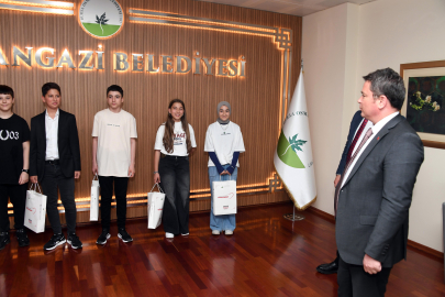Başkan Aydın, LGS’ye Hazırlanan Öğrencileri Ağırladı