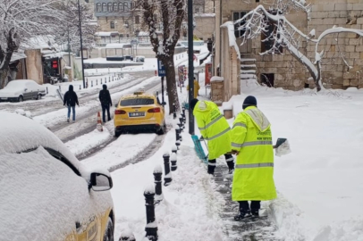 Gaziantep karla mücadelede yaya güvenliğini aksatmıyor