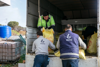İzmir Güzelbahçe'den çiftçiye gübre desteği