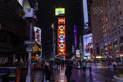 Gençlerin sosyal yaşamları globalleştiğinde: WePlay, Times Meydanı'nı aydınlatıyor