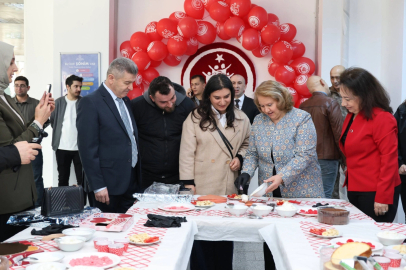Artvin'de yeni evlenen ve evlilik aşamasındaki çiftlere 'aile' anlatıldı