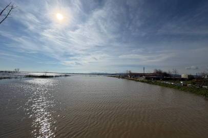 Kocaeli İtfaiyesi taşkınlara karşı Edirne'de
