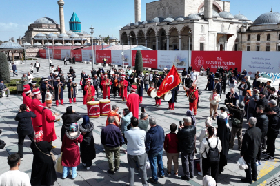 Konya meydanlarında mehter coşkusu