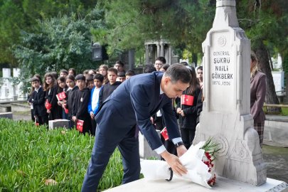 İstanbul’un kurtuluşunun 103. yılında Şükrü Naili Gökberk Paşa kabri başında anıldı